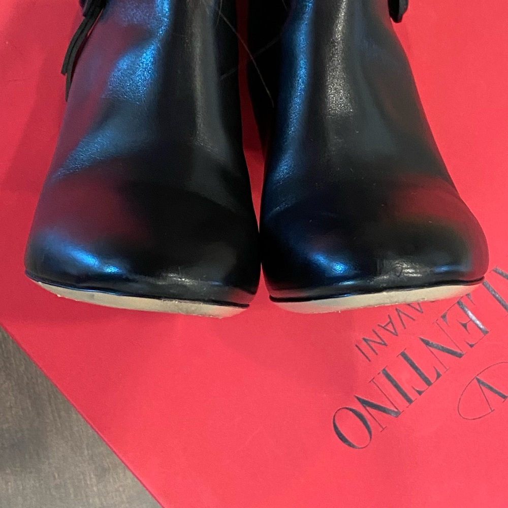 Valentino Garavani Black Leather Heeled Boots Size 38 - Picture 13 of 14
